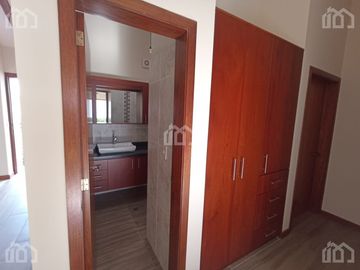 CASA DE UNA PLANTA EN VENTA   EN TUMBACO SECTOR LA VIÑA ALTA