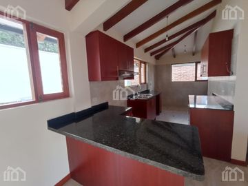 CASA DE UNA PLANTA EN VENTA   EN TUMBACO SECTOR LA VIÑA ALTA