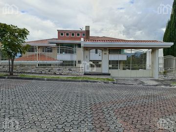CASA DE VENTA EN MIRAVALLE URBANIZACIÓN RINCÓN DEL VALLE