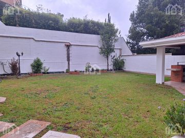 CASA DE VENTA EN MIRAVALLE URBANIZACIÓN RINCÓN DEL VALLE