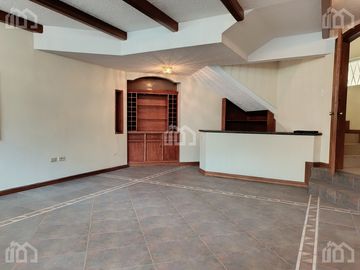 CASA DE VENTA EN MIRAVALLE URBANIZACIÓN RINCÓN DEL VALLE