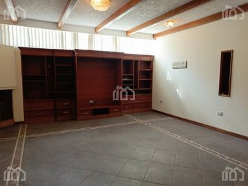 CASA DE VENTA EN MIRAVALLE URBANIZACIÓN RINCÓN DEL VALLE