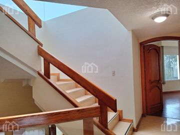 CASA DE VENTA EN MIRAVALLE URBANIZACIÓN RINCÓN DEL VALLE