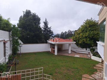 CASA DE VENTA EN MIRAVALLE URBANIZACIÓN RINCÓN DEL VALLE