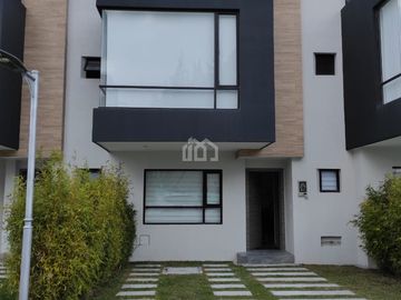 CASA DE VENTA  SECTOR CALDERON