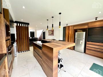 CASA MODERNA Y LOCAL COMERCIAL EN VENTA SECTOR SAN JOAQUIN AUTOPISTA MEDIO EJIDO