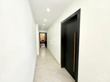 CASA MODERNA Y LOCAL COMERCIAL EN VENTA SECTOR SAN JOAQUIN AUTOPISTA MEDIO EJIDO