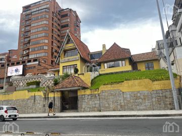 CASA DE VENTA  SECTOR ZONA ROSADA CUENCA