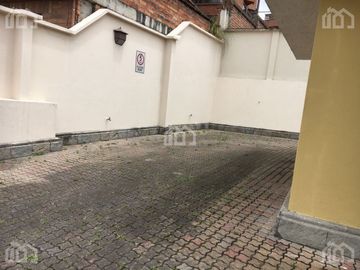 CASA DE VENTA  SECTOR ZONA ROSADA CUENCA