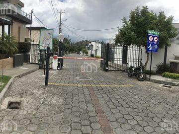 DE OPORTUNIDAD TERRENO DE VENTA EN NAYON URBANIZACION JUAN MONTALVO