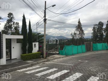 DE OPORTUNIDAD TERRENO DE VENTA EN NAYON URBANIZACION JUAN MONTALVO