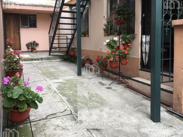CASA RENTERA DE VENTA SECTOR MARIANA DE JESÚS