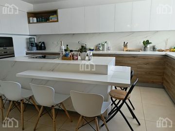 DEPARTAMENTO DE VENTA EN CUMBAYÁ