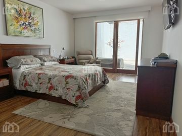 DEPARTAMENTO DE VENTA EN CUMBAYÁ