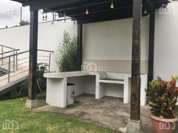 CASA DE VENTA EN TUMBACO DE OPORTUNIDAD