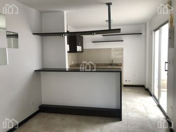 CASA DE VENTA EN TUMBACO DE OPORTUNIDAD