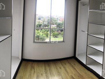 CASA DE VENTA EN TUMBACO DE OPORTUNIDAD