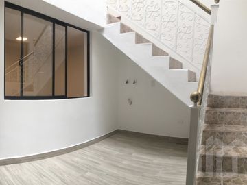CASA DE VENTA EN CARCELEN