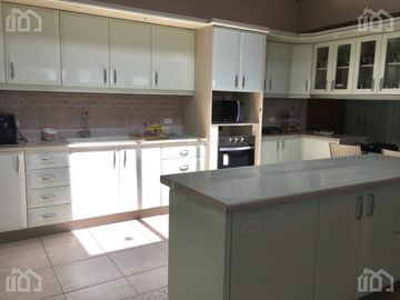 CASA DE VENTA EN SIERRA DEL MORAL SECTOR MONTESERRIN