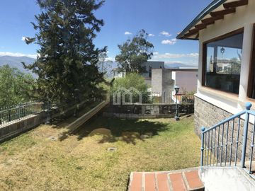CASA DE VENTA EN SIERRA DEL MORAL SECTOR MONTESERRIN