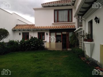 CASA DE VENTA EN CUMBAYA - SECTOR  RANCHO SAN FRANCISCO