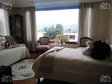 CASA DE VENTA EN CUMBAYA - SECTOR  RANCHO SAN FRANCISCO