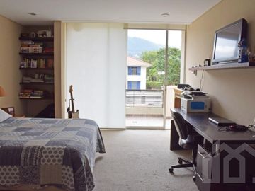 CASA DE VENTA EN CUMBAYA SECTOR COLEGIO ALEMAN