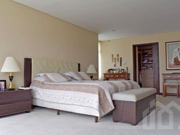 CASA DE VENTA EN CUMBAYA SECTOR COLEGIO ALEMAN