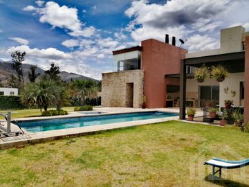 CASA DE VENTA EN CUMBAYA SECTOR COLEGIO ALEMAN