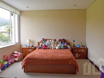 CASA DE VENTA EN CUMBAYA SECTOR COLEGIO ALEMAN
