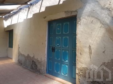 CASA Y TERRENO DE VENTA ZHIDMAD AZUAY