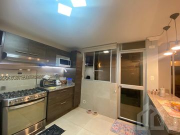 CASA DE VENTA EN TUMBACO