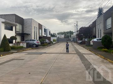 CASA EN VENTA SECTOR MACHANGARA