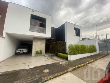 CASA EN VENTA SECTOR MACHANGARA