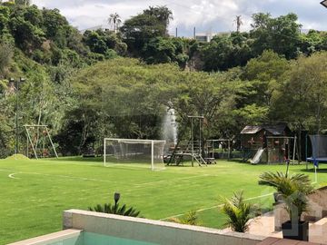 CASA DE VENTA EN CUMBAYA