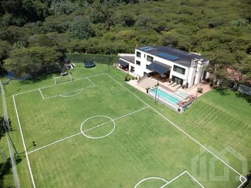 CASA DE VENTA EN CUMBAYA