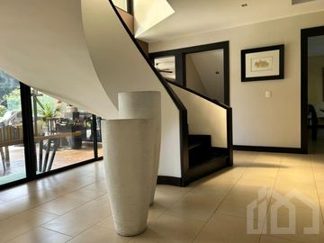CASA DE VENTA EN CUMBAYA
