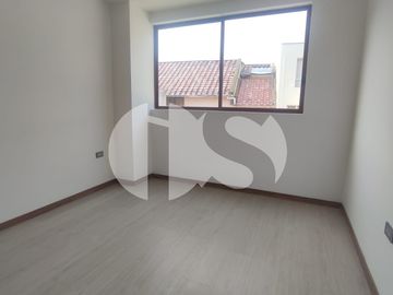 DEPARTAMENTO DE VENTA CON TERRAZA SECTOR PUERTAS DEL SOL