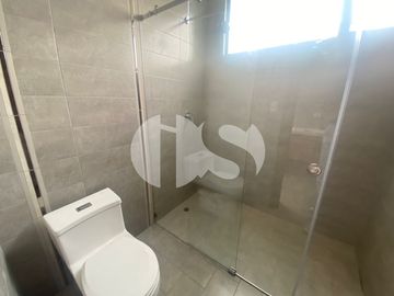CASA CON DOS DEPARTAMENTOS EN VENTA SECTOR MACHANGARA CUENCA