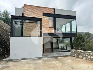 CASA CON DOS DEPARTAMENTOS EN VENTA SECTOR MACHANGARA CUENCA