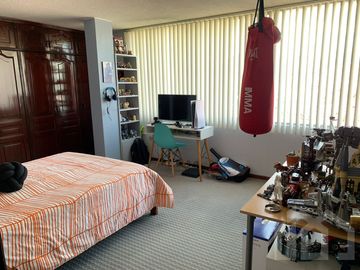 CASA EN VENTA CON DOS DEPARTAMENTOS  SECTOR  CARCELEN
