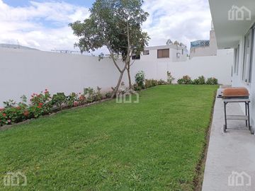 CASA EN VENTA CON DOS DEPARTAMENTOS  SECTOR  CARCELEN