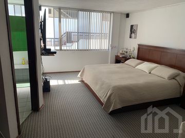 CASA EN VENTA CON DOS DEPARTAMENTOS  SECTOR  CARCELEN