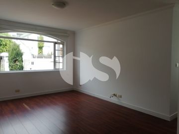 DEPARTAMENTO DE VENTA EN CUMBAYA