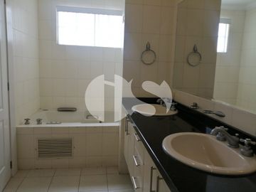 DEPARTAMENTO DE VENTA EN CUMBAYA