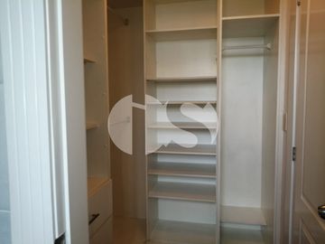 DEPARTAMENTO DE VENTA EN CUMBAYA