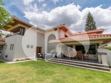 SE VENDE CASA EN CUMBAYA