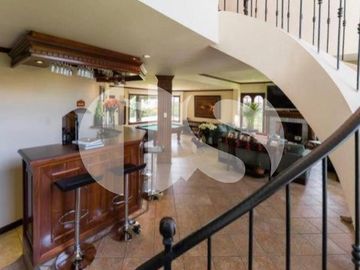 SE VENDE CASA EN CUMBAYA