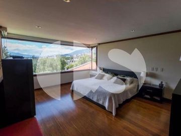 SE VENDE CASA EN CUMBAYA