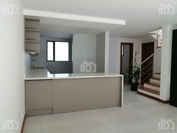 DE OPORTUNIDAD CASA DE VENTA EN TUMBACO, SECTOR LA MORITA